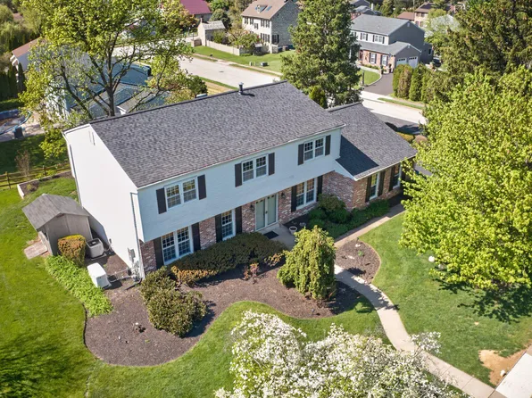 5 Summit Valley Ln, Oreland, PA 19075