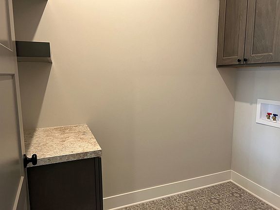 2nd image of 1131 W Hazel Ln