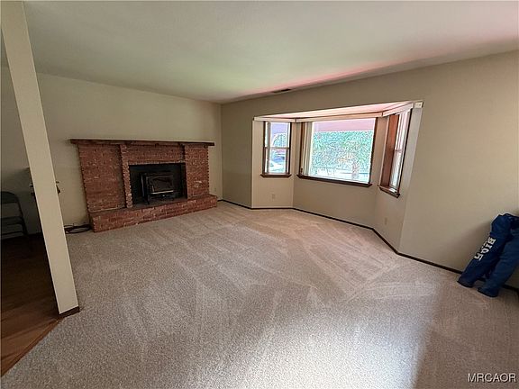 2nd image of 411 E Fairway Blvd