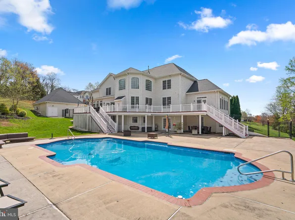 9323 Heather Field Ct, Laytonsville, MD 20882