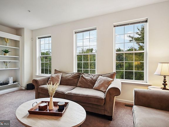 5th image of 9517 Weshurst Ln