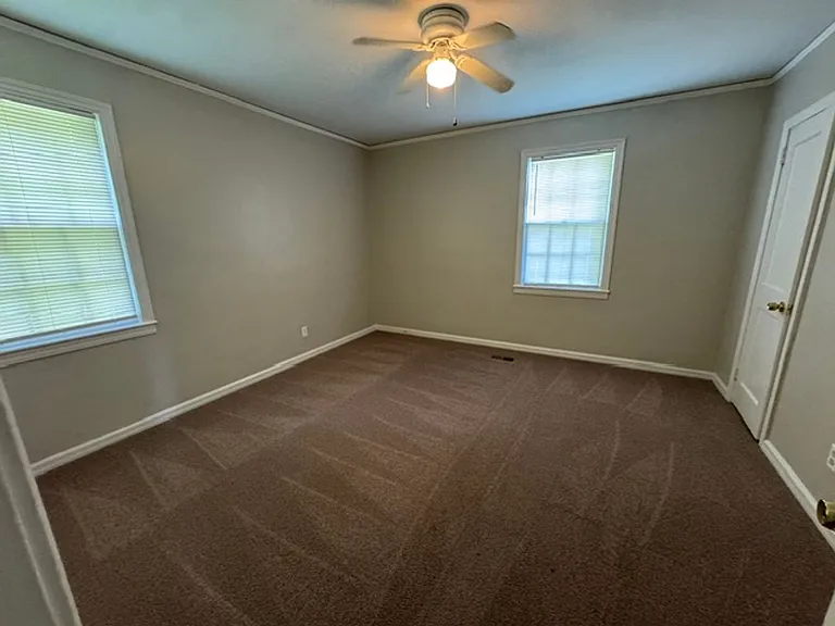 245 Beechwood Cir — Photo 8