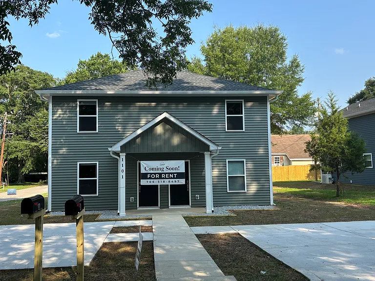 1101 E 2nd Ave #A — Photo 2