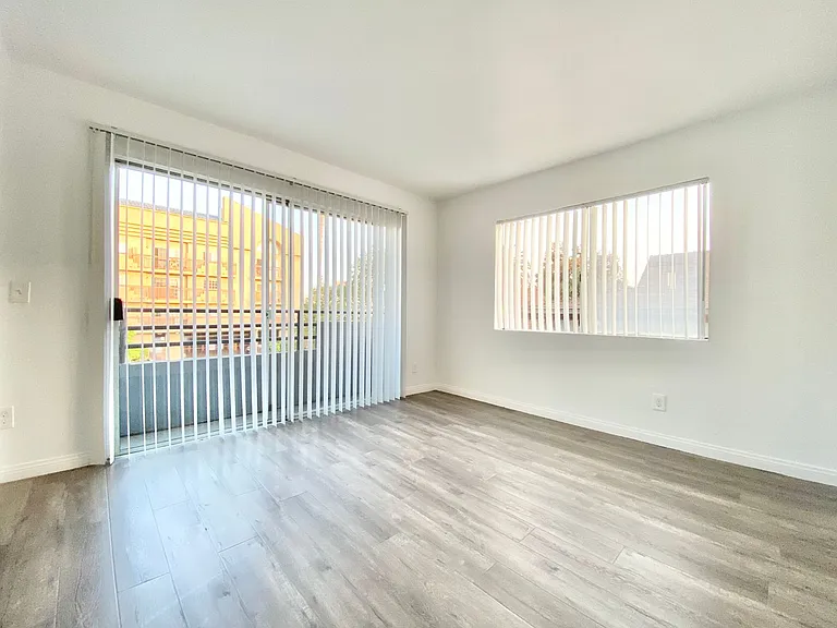 Electro Apartments - WSP 833 Berendo LLC — Photo 34