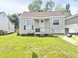 103 Cedar St, Pictou, NS B0K 1X0