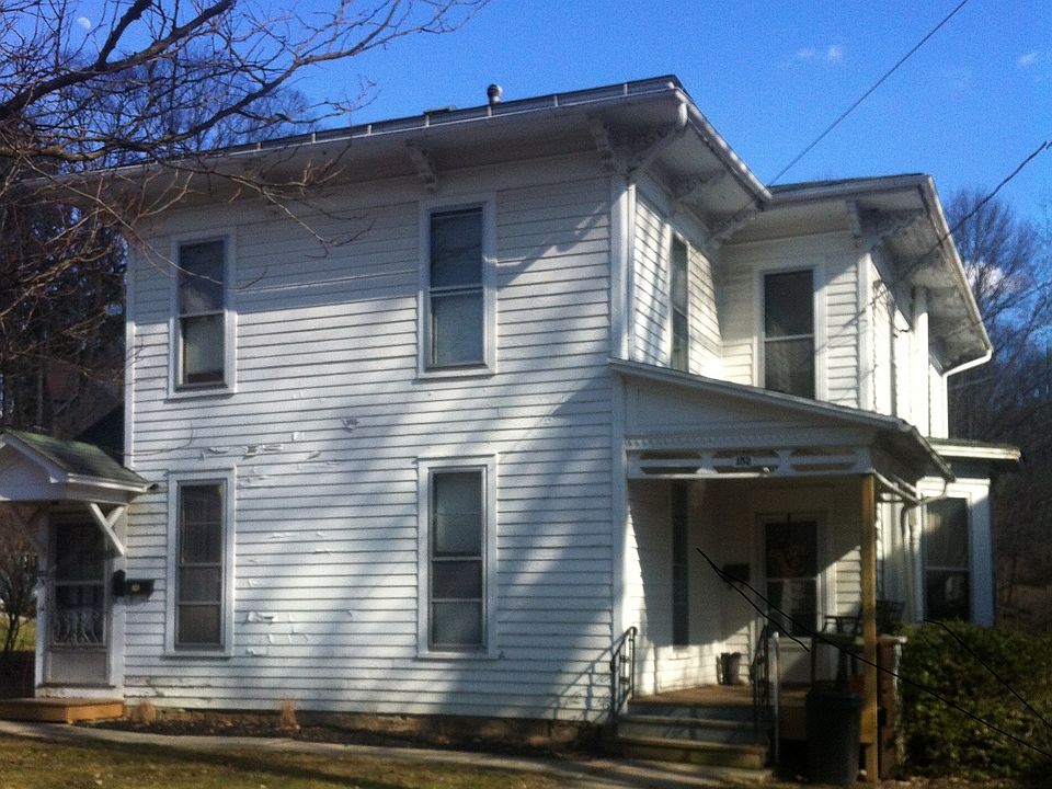 1st image of 152 Madison St