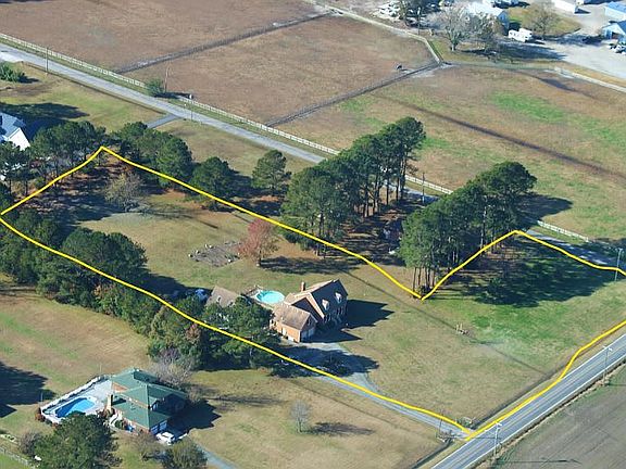 Birdseye view of full lot