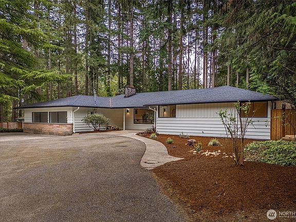 2nd image of 8115 50th Avenue E