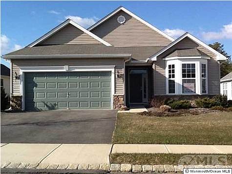 1st image of 703 Hollybrook Ln
