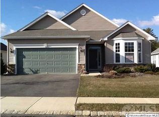 703 Hollybrook Ln, Whiting, NJ 08759