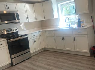 16 Prospect St #A, Bristol, RI 02809