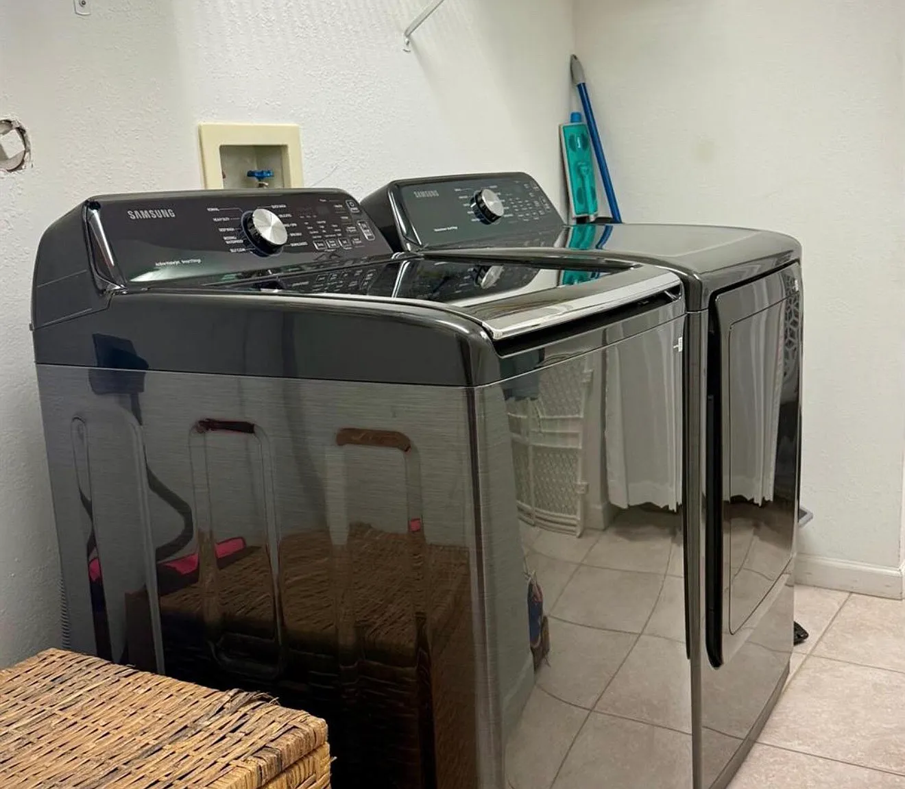 3 bed, $6,000 — Photo 2