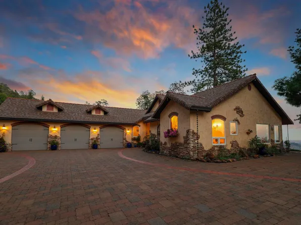 19300 Mountain Maple Rd, Lakehead, CA 96051