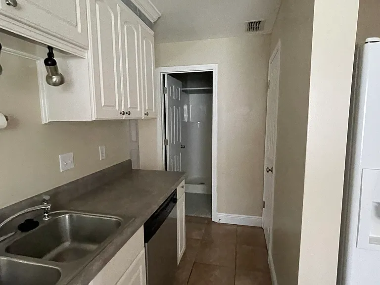 385 W Ethelene St — Photo 9