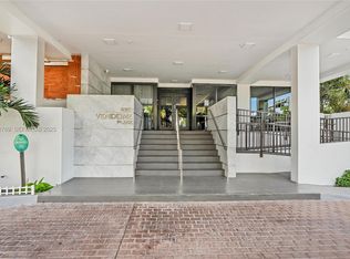 4301 Collins Ave APT 803, Miami Beach, FL 33140