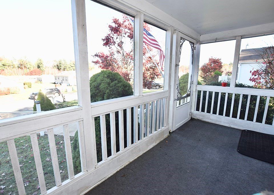 40 Lyn Ln, Lakeville, MA 02347 Zillow