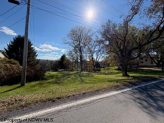 5th image of Albright Rd