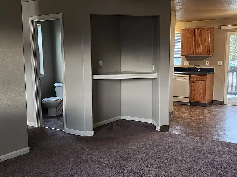 204 N Harrison St — Photo 17