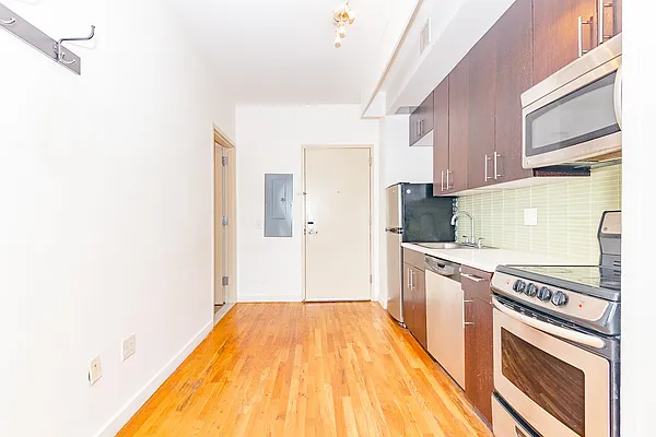 Rented by MySpaceNYC | media 25