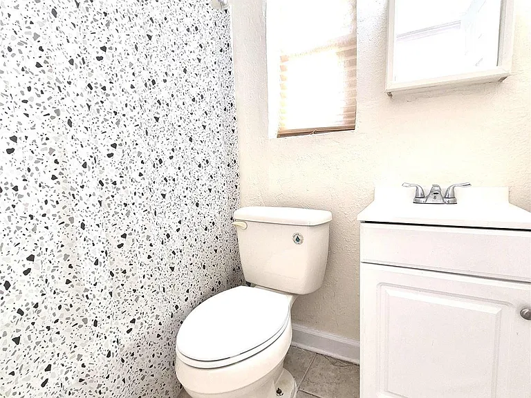 2 Ellis Dr #A — Photo 8