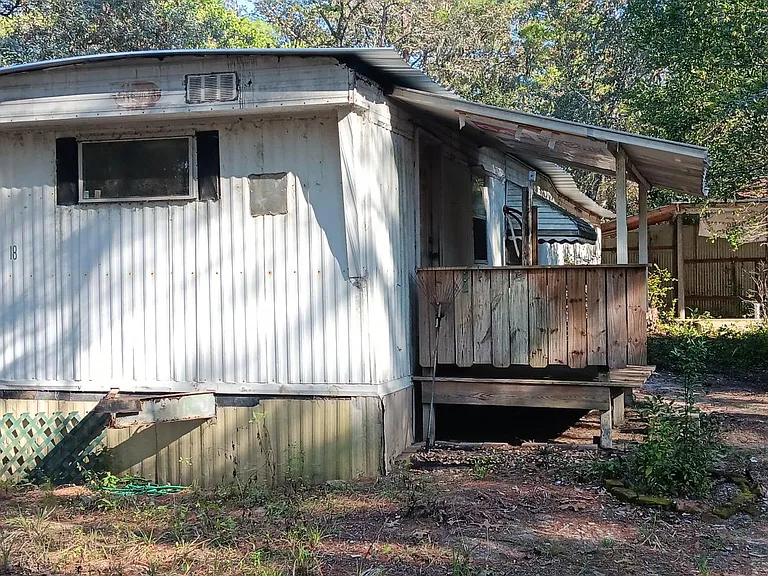 308 Kennedy Ave — Photo 2