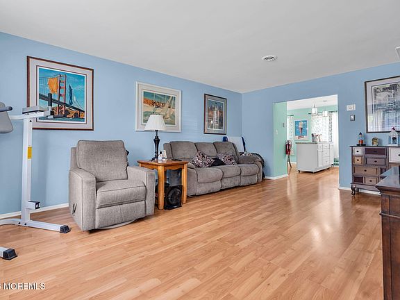 5th image of 10 Nevada Drive #B