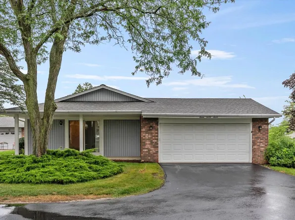 727 Tamarack DRIVE EAST East, West Bend, WI 53095
