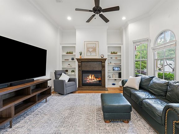 4th image of 53 Piazza Ln #110