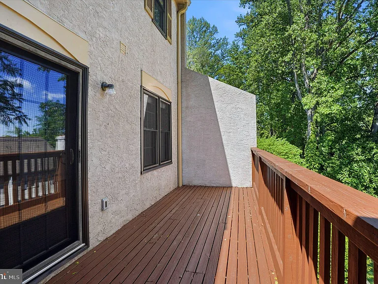 706 Andover Ct — Photo 11