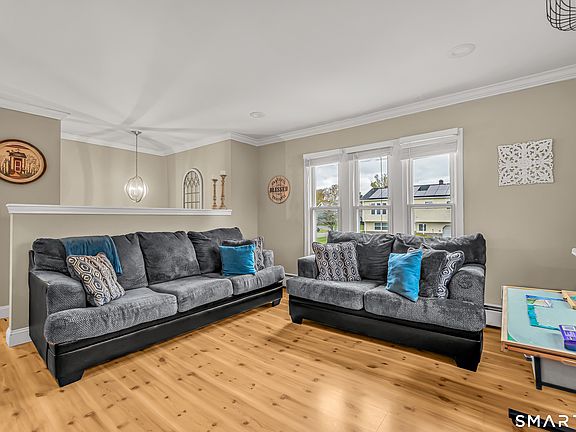 3rd image of 3 Cardinal Lane