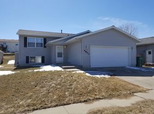 4870 Opal Ln NW, Rochester, MN 55901