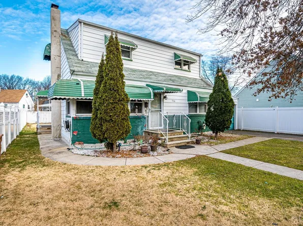 506 S Park Dr, Perth Amboy, NJ 08861