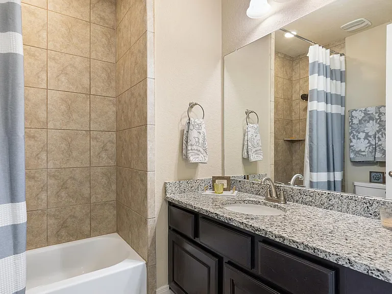 270 Lilly Blf — Photo 23