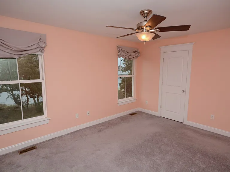 4116 Pretty Lake Ave — Photo 27