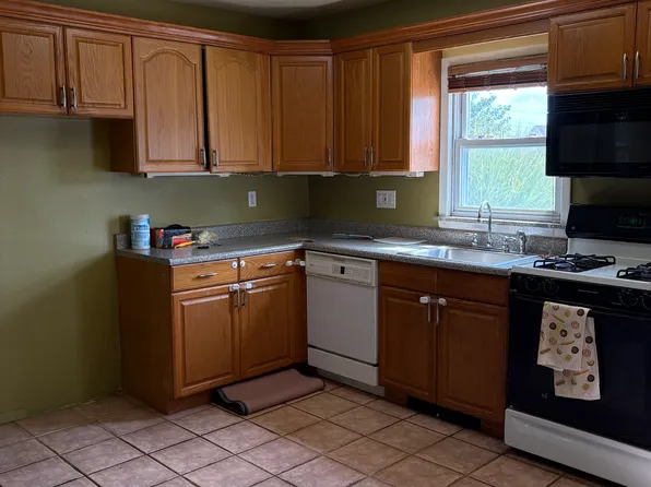(undisclosed Address), Hicksville, NY 11801
