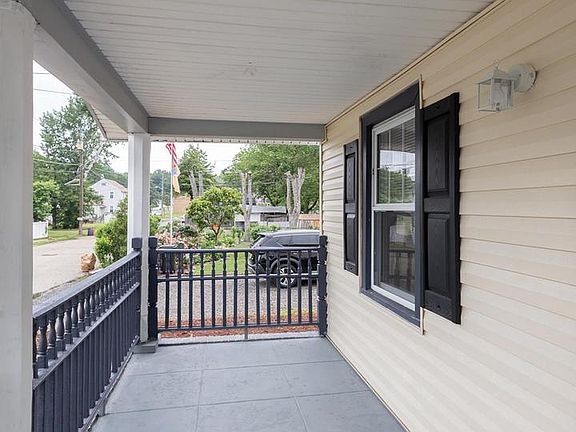 5th image of 213 Bryant Ave