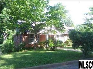 337 7th St NE, Hickory, NC 28601