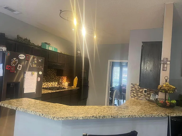 2324 Boardwalk Dr — Photo 9