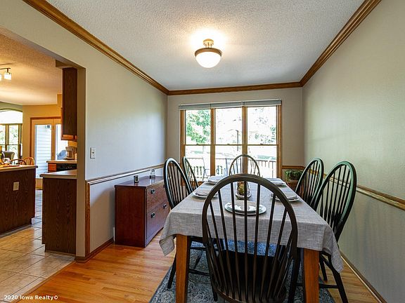 5th image of 406 W Orchard Ave
