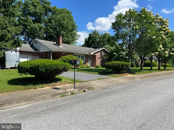 509 Charles St, Shippensburg, PA 17257