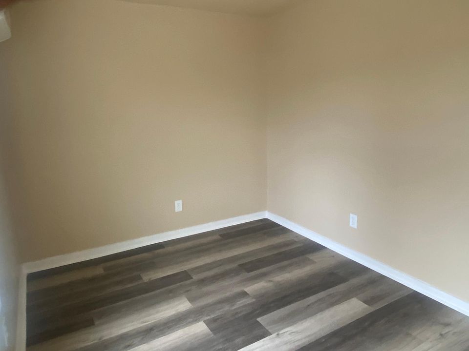 1st image of 1104 High Pearl St #1