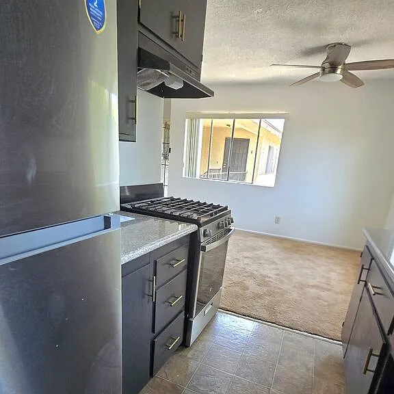 2219 S Crenshaw Blvd #5 — Photo 5