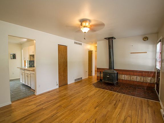 4666 Ingram Court Living Room