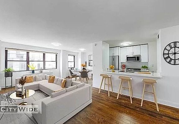 2nd image of 400 E 89th St #7D