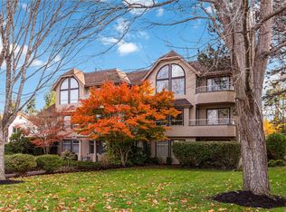 3263 Alder St #104, Saanich, BC V8X1P3