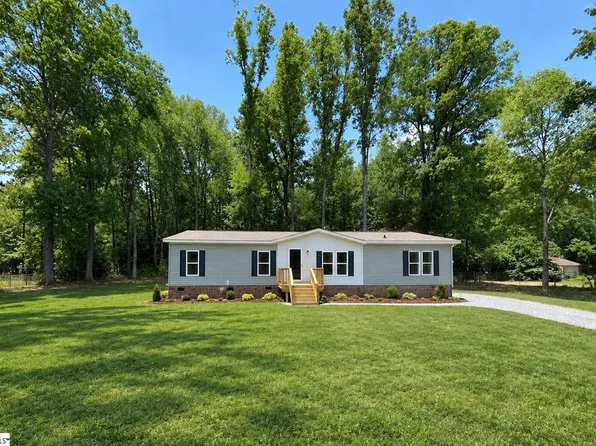 67 Carroll Dr, Laurens, SC 29360