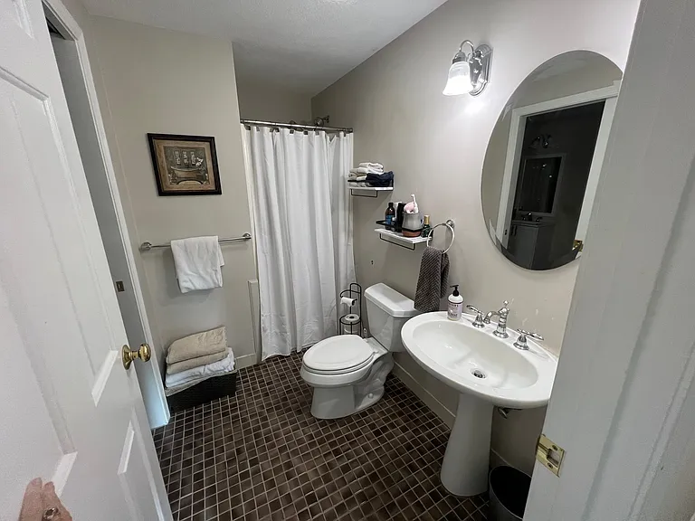 29 Swan Ct #C — Photo 13