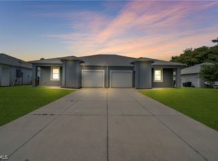 17366-17368 Ithaca Dr, Fort Myers, FL 33967