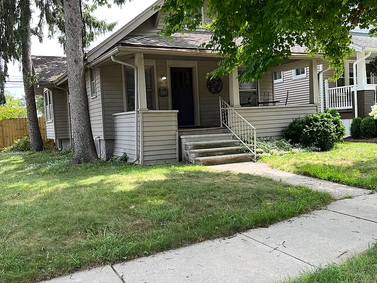 612 N Center St — Photo 26