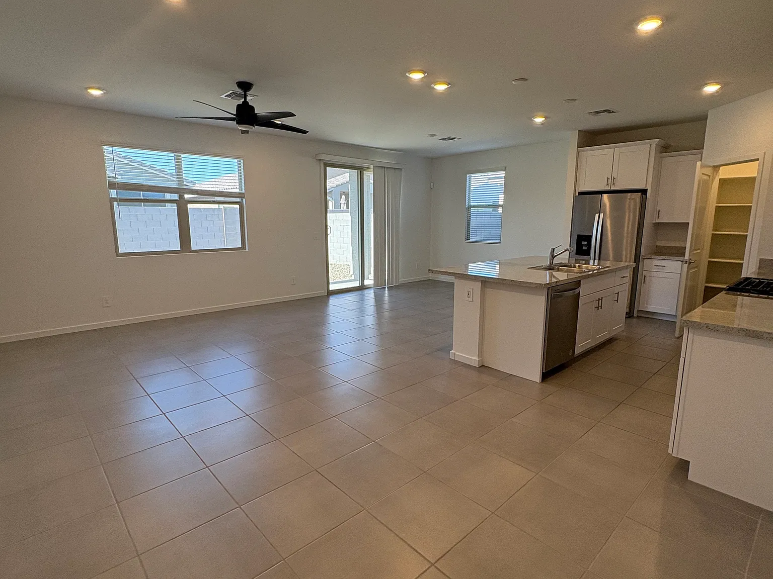 3 bed, 1629 sqft, $2,099 — Photo 3